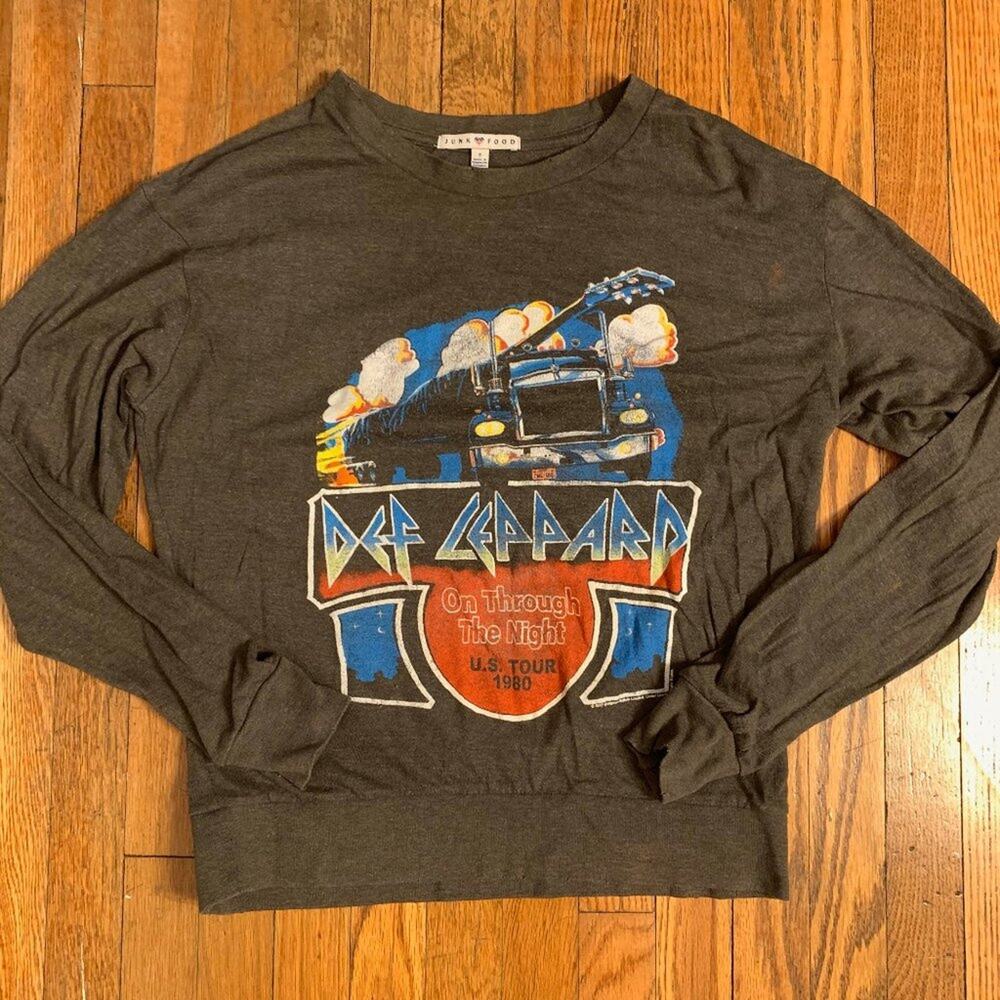 DEF LEPPARD "ON THROUGH THE NIGHT" U.S. TOUR 1980 GRAPHIC SWEATSHIRT JUNK FOOD